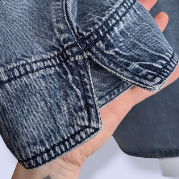 V. Liz Claiborne Denim Button Down Blouse - Picture 4 of 9